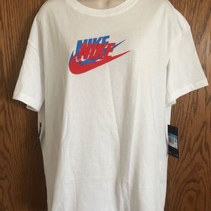 Nike White Shirt The Nike Tee Loose Fit Womens SzM